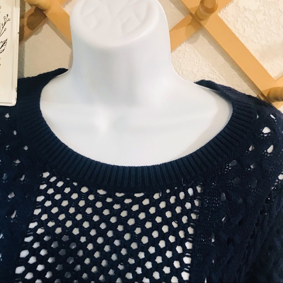 ⭐️🌟Lilly Pulitzer Navy Blue  Crochet Sweater Sz S - Picture 6 of 9